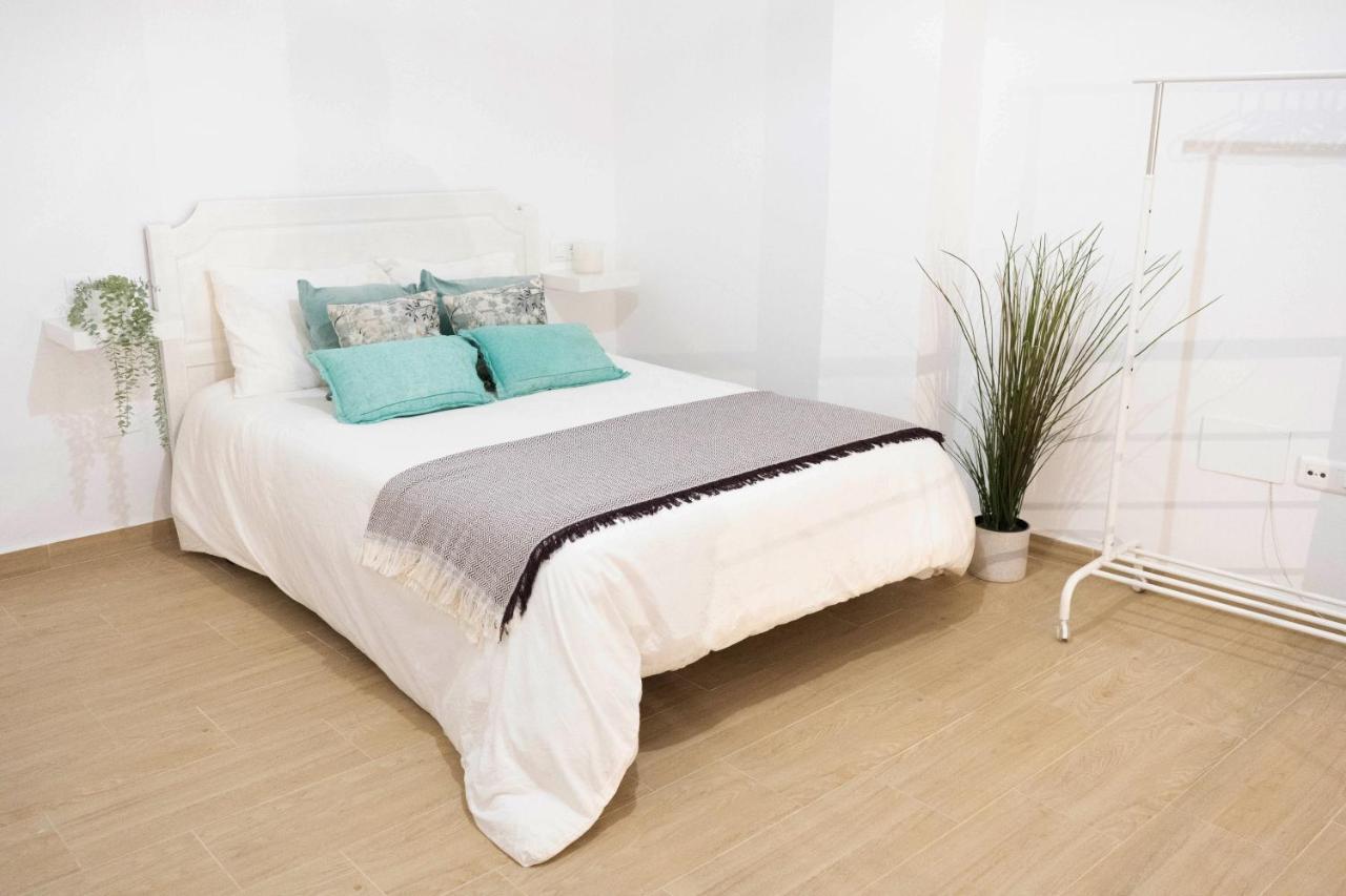 Апартаменты Loft Victoria Centro Historico Wifi & Parking Малага Экстерьер фото