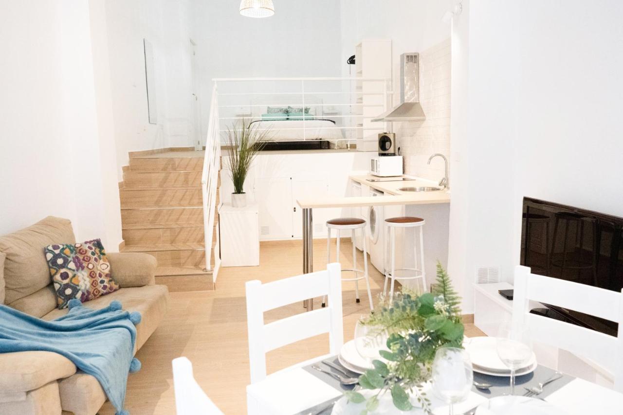 Апартаменты Loft Victoria Centro Historico Wifi & Parking Малага Экстерьер фото